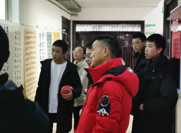 筆尖傳情 翰墨飄香——筠連縣中學(xué)舉行第18屆校園師生書畫展6.png